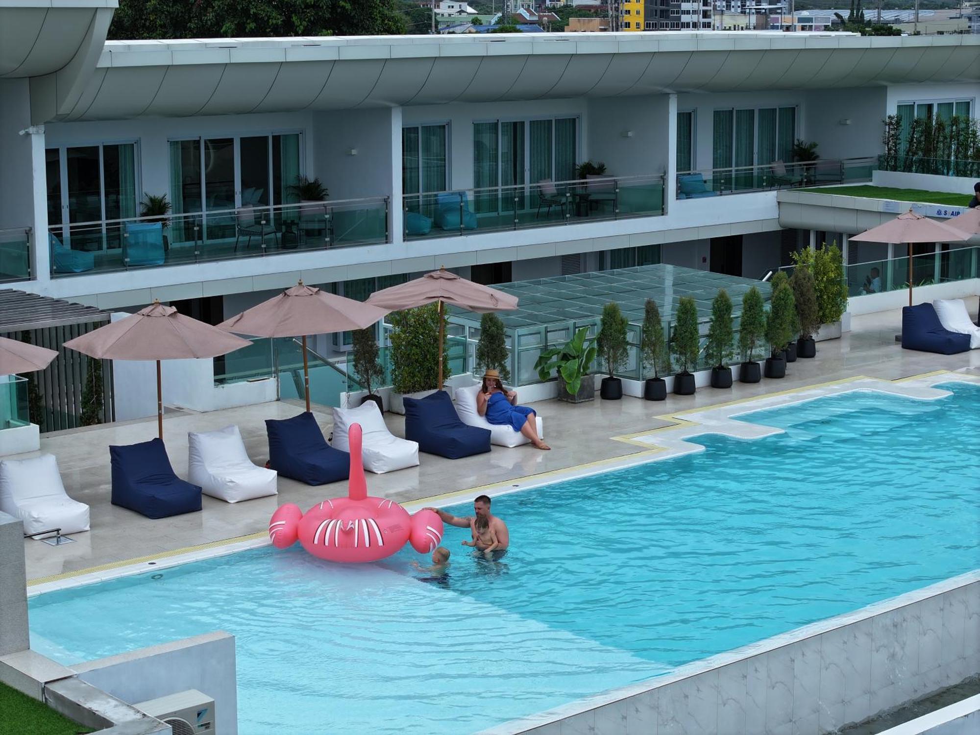 Chalong Marina Bay View Phuket Hotel บ้านบางจาก ภายนอก รูปภาพ
